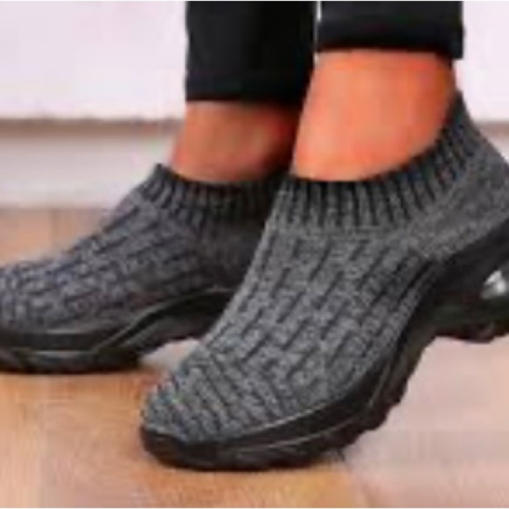 Aueoeo Bubble Slides Womens Slippers Cushioned Sports Shoes Middle-Aged ,elder